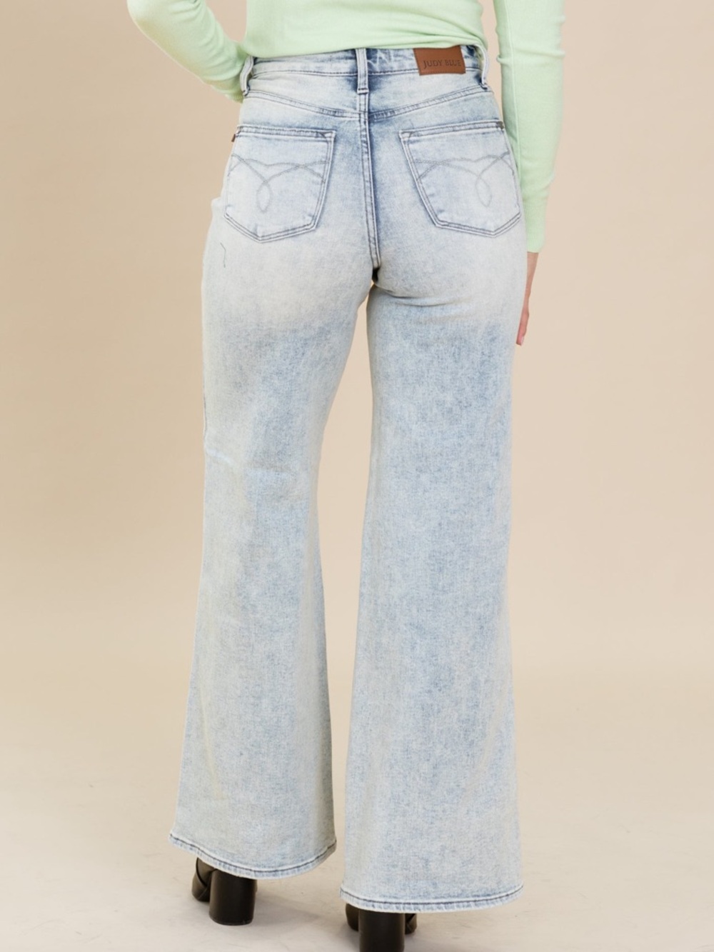 Judy Blue Light Wash Wide Leg Jeans Size 5 - Picture 4 of 8